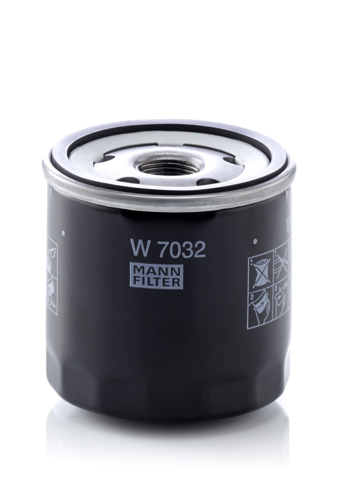 MANN-FILTER W 7032 Oil Filter