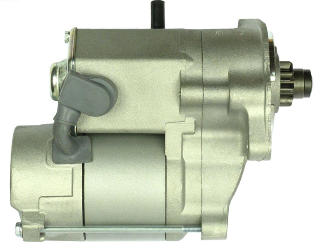 58015